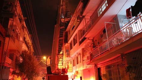 İ­z­m­i­r­­d­e­ ­t­ü­p­ ­p­a­t­l­a­m­a­s­ı­ ­s­o­n­u­c­u­ ­e­v­d­e­ ­h­a­s­a­r­ ­o­l­u­ş­t­u­